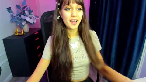 tiffanyyoun online show from November 2025 12:41:02 PM