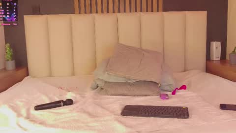 Snapshot of tiffvalentinee_ chatting on March 2025 11:35:02 PM Tiffany online show from March 2025 11:35:02 PM