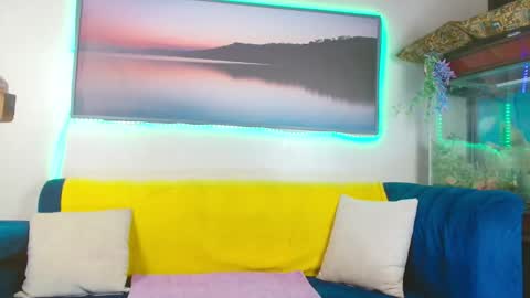 tigress_001 online show from October 2025 08:57:01 PM