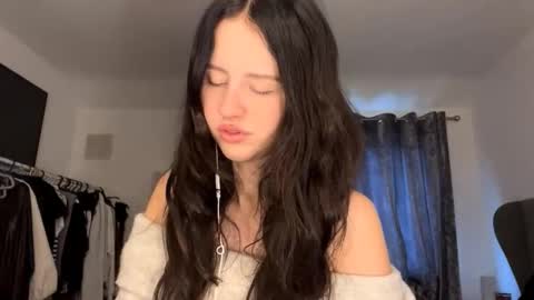 Snapshot of tildamcwhirt chatting on January 2026 10:41:02 AM tildamcwhirt online show from January 2026 10:41:02 AM