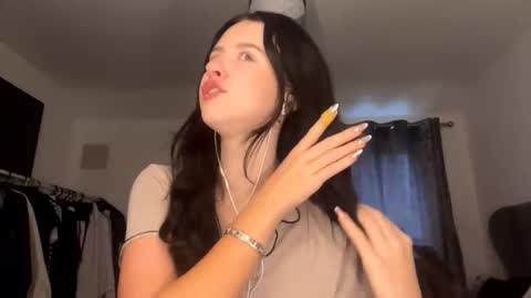 Snapshot of tildamcwhirt chatting on January 2026 10:41:02 AM tildamcwhirt online show from January 2026 10:41:02 AM