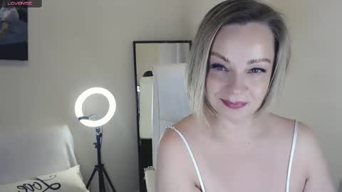 Tilly online show from March 2025 08:21:01 PM