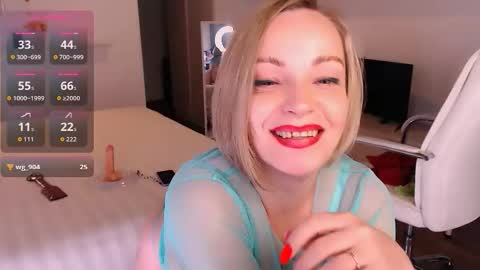 Tilly online show from November 2025 08:09:01 PM