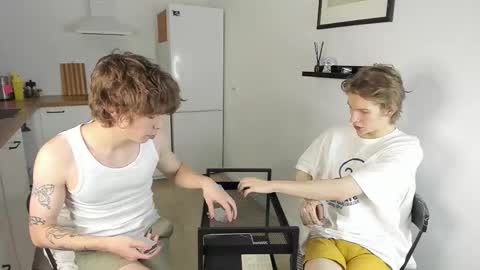 Tim online show from October 2025 07:34:01 PM