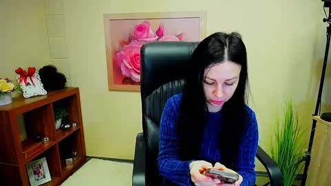 Luisa online show from December 2024 09:01:01 AM