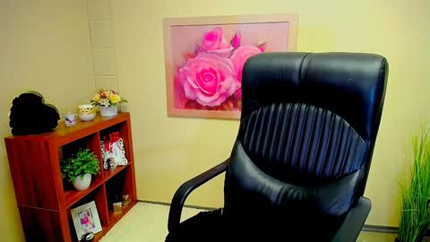 Luisa online show from January 2025 08:58:01 AM