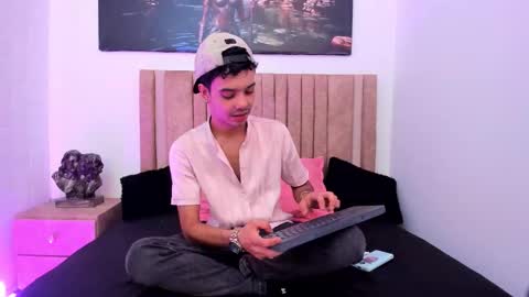 Evans  online show from November 2025 09:21:02 PM