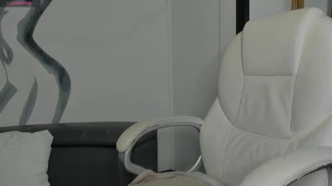 Tina  online show from March 2025 08:41:02 AM