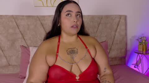 tinacurv online show from November 2025 07:36:03 PM