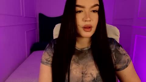 hi im curvy babyface girlie Tina online show from April 2026 07:41:01 AM