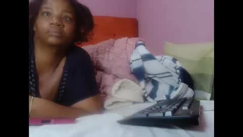 Snapshot of tinagiant chatting on June 2026 08:34:02 AM tinagiant online show from June 2026 08:34:02 AM