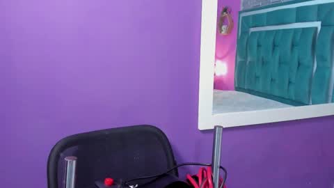 Tina online show from October 2025 12:44:02 PM