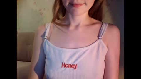 Snapshot of tinalamoon chatting on December 2024 07:14:01 AM Lisa online show from December 2024 07:14:01 AM