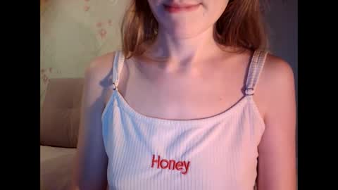 Snapshot of tinalamoon chatting on December 2024 11:12:02 AM Lisa online show from December 2024 11:12:02 AM