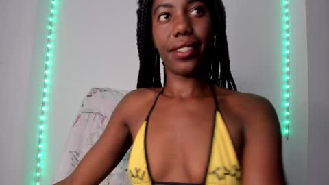 Snapshot of tinas_smith chatting on November 2025 08:11:01 PM tinas_smith online show from November 2025 08:11:01 PM