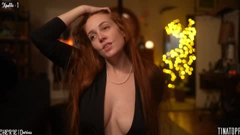 Snapshot of tinatopp chatting on January 2025 03:26:02 AM Tina - online show from January 2025 03:26:02 AM