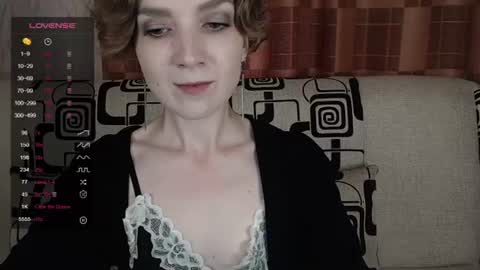 Snapshot of tinawincee chatting on June 2026 05:56:01 AM Tina online show from June 2026 05:56:01 AM