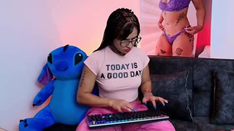 Snapshot of tinnadawson chatting on February 2025 12:24:01 AM I AM BELLA ----------- follow my IG TINNS 69 online show from February 2025 12:24:01 AM