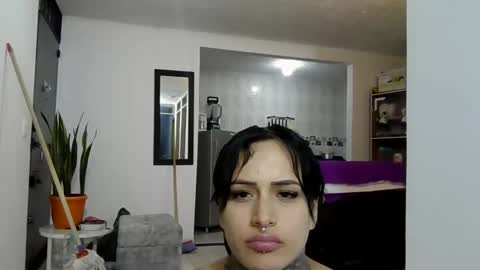 Snapshot of tinnadawson chatting on March 2025 05:01:01 AM I AM BELLA ----------- follow my IG TINNS 69 online show from March 2025 05:01:01 AM