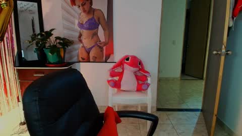 Snapshot of tinnadawson chatting on September 2025 02:26:01 AM I AM BELLA ----------- follow my IG TINNS 69 online show from September 2025 02:26:01 AM