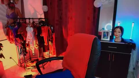 Snapshot of tinnadawson chatting on December 2025 02:08:02 AM I AM BELLA ----------- follow my IG TINNS 69 online show from December 2025 02:08:02 AM