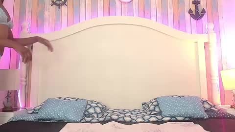 Tina online show from September 2025 09:07:02 PM