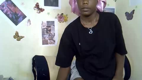 tinnie_e online show from January 2026 11:48:02 AM