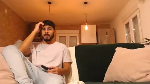 tinoclandestino online show from December 2025 11:05:01 AM