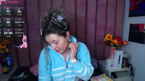 tiny online show from February 2025 06:51:01 AM