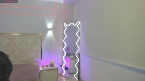 tiny_tay online show from April 2026 11:25:01 AM