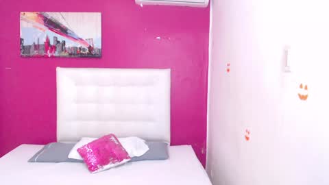 tiny_whore18 online show from January 2025 02:47:02 PM