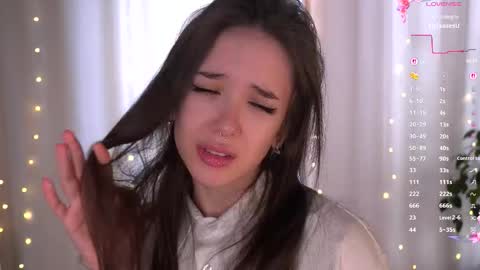 Snapshot of tinyanie chatting on February 2026 07:57:01 AM Annie online show from February 2026 07:57:01 AM