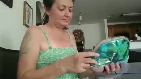 tinyassbossymilf online show from April 2026 10:46:02 PM