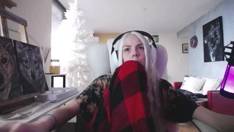 stage Kylie Sinner  brand CLITBAIT online show from November 2025 12:17:01 PM