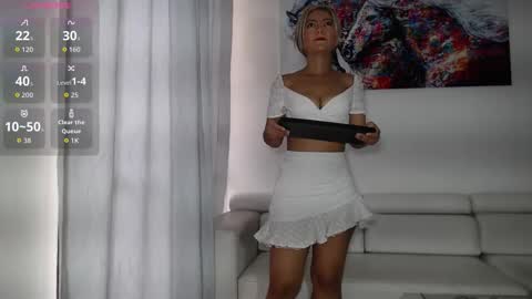 Snapshot of tinymilf_ chatting on February 2026 02:09:02 PM Miss Natty online show from February 2026 02:09:02 PM