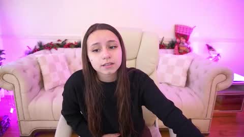 tinynataliee online show from January 2026 07:46:01 AM