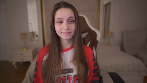 Snapshot of tinynataliee chatting on February 2026 10:06:02 PM tinynataliee online show from February 2026 10:06:02 PM