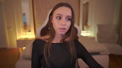 Snapshot of tinynataliee chatting on February 2026 10:30:02 PM tinynataliee online show from February 2026 10:30:02 PM