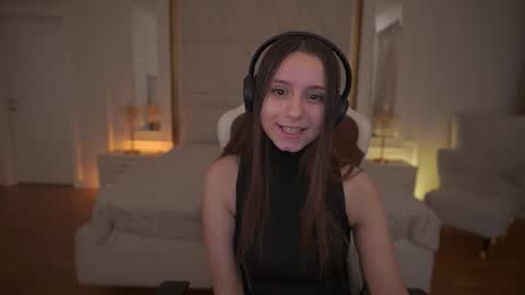 Snapshot of tinynataliee chatting on March 2026 04:36:02 AM tinynataliee online show from March 2026 04:36:02 AM