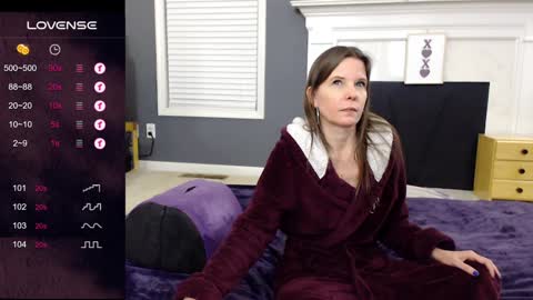 V - Read the bio please thanks. online show from January 2025 11:45:01 PM