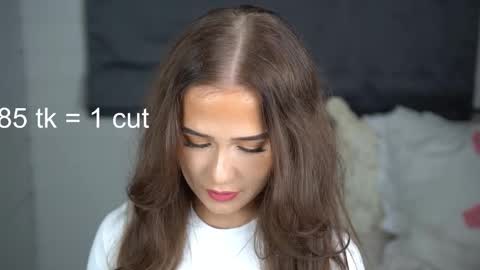 Lili online show from October 2025 05:24:02 PM