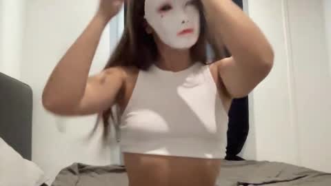 Tinks online show from October 2025 09:40:02 AM