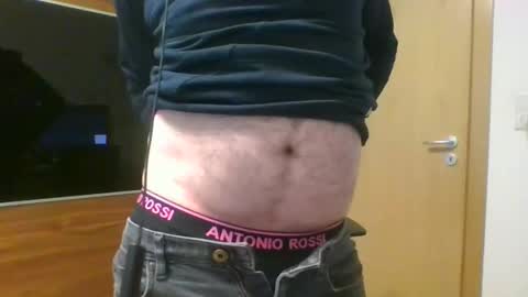 Tirolerboy27 online show from December 2024 01:49:02 PM