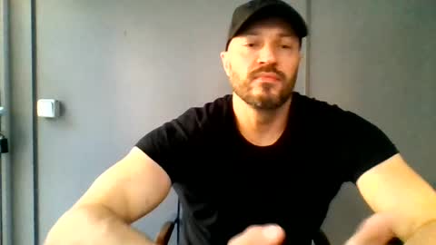 Snapshot of titan_heart chatting on June 2026 05:19:02 AM titan_heart online show from June 2026 05:19:02 AM