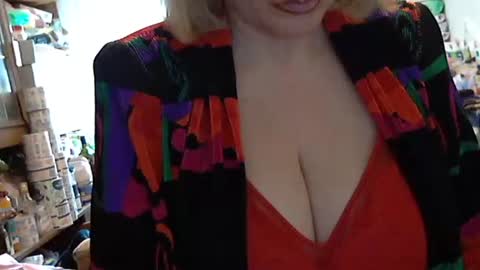 tittylina online show from November 2025 06:41:02 PM