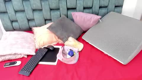 Tivizay online show from October 2025 02:38:01 PM