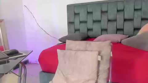 Tivizay online show from March 2026 03:18:01 PM