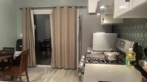 tlayne410 online show from February 2025 07:06:02 AM