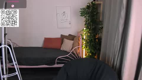 Snapshot of to_your chatting on November 2025 10:21:02 PM 2 GMT Mo Tu We Th Fr 10am-4am online show from November 2025 10:21:02 PM