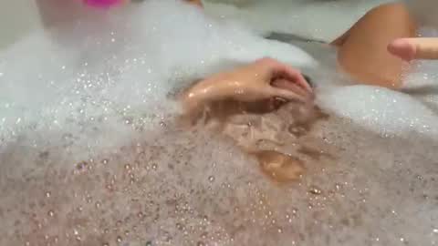 Toady online show from November 2025 09:38:02 PM